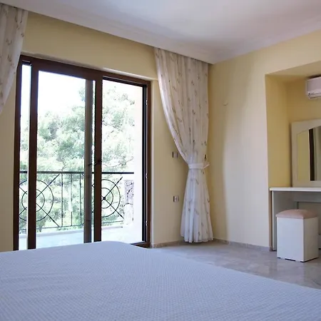 Villa Araxa 03
