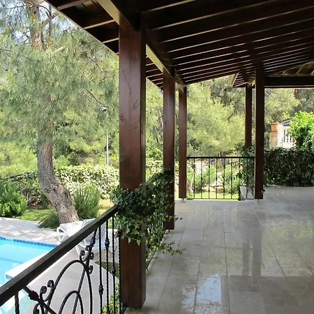 Villa Araxa 03 *